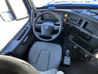 2020 Volvo VNL64T760