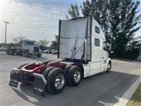 2021 Volvo VNL64T860