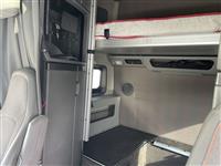 2020 Volvo VNL64T860