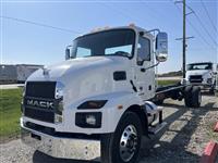 2025 Mack MD642