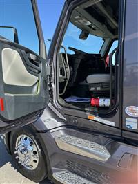2026 Volvo VNL64T860