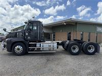 2025 Mack AN64T