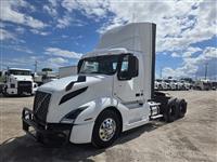 2022 Volvo VNL64T300