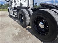 2022 Volvo VNL64T300