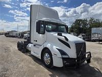 2022 Volvo VNL64T300