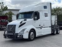 2021 Volvo VNL64T760
