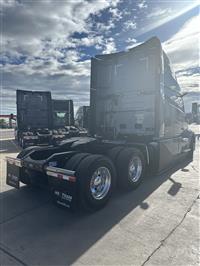 2026 Volvo VNL64T860