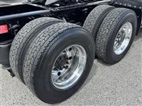 2021 Volvo VNL64T760