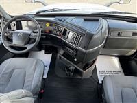 2021 Volvo VNL64T760