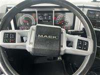 2022 Mack AN64T