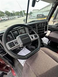 2019 Mack AN64T