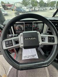 2019 Mack AN64T