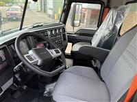 2025 Mack AN64T