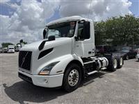 2020 Volvo VNR64T300