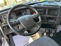 2021 Volvo VNL64T760