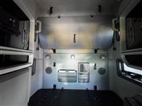 2021 Volvo VNL64T760