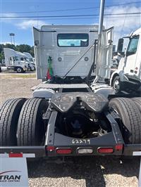 2025 Volvo VNR42T300