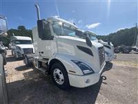 2025 Volvo VNR42T300