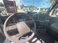 2025 Volvo VNR42T300
