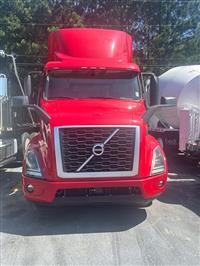 2019 Volvo VNR64T300