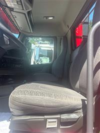 2019 Volvo VNR64T300