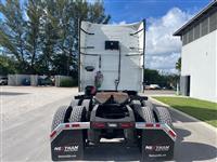 2021 Volvo VNL64T760