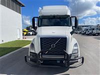 2021 Volvo VNL64T760