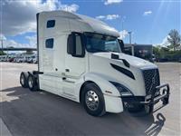 2021 Volvo VNL64T760