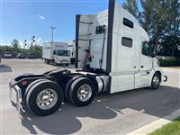 2021 Volvo VNL64T760