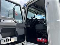2021 Mack AN64T