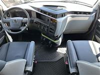 2026 Volvo VNL64T860