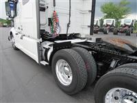 2021 Volvo VNL64T760