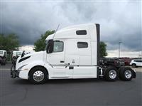 2021 Volvo VNL64T760