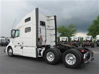2021 Volvo VNL64T760
