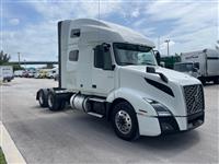 2021 Volvo VNL64T760