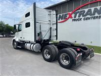 2021 Volvo VNL64T760