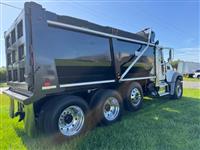 2018 Mack GU713