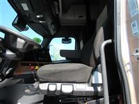 2021 Freightliner CA126SLP