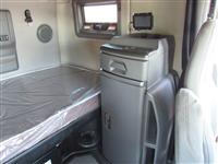 2021 Volvo VNL64T760