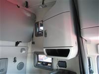 2021 Volvo VNL64T760