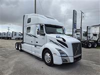 2021 Volvo VNL64T860
