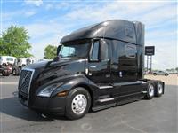 2022 Volvo VNL64T860