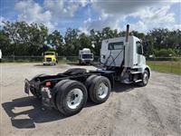 2019 Volvo VNR64T300