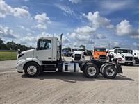 2019 Volvo VNR64T300
