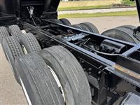 2020 Mack GR64F