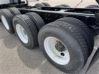 2020 Mack GR64F
