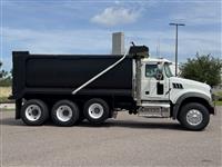2020 Mack GR64F