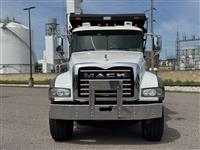 2020 Mack GR64F