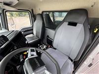 2020 Mack GR64F
