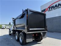 2021 Mack GR64F
